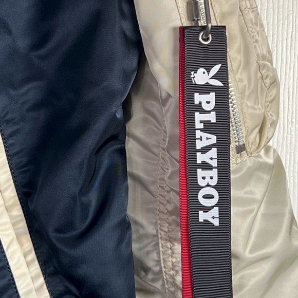 Alpha Industries x Urban Outfitters PLAYBOY MULTI STACK BOMBER JACKET - Picture 4 of 8